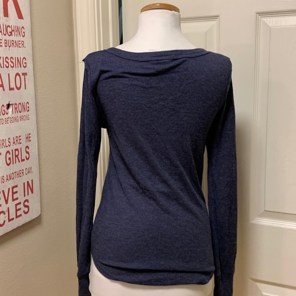 Like New! Make + Model Navy Blue Henley, Small - Picture 4 of 5